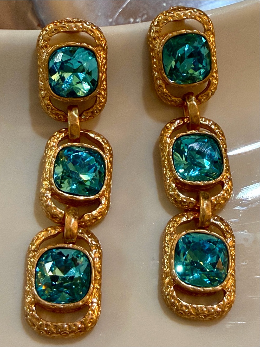 OSCAR DE LA RENTA Earrings🩵Gold Triple Drop Rectangle Bahamian Blue Crystal - Picture 8 of 11